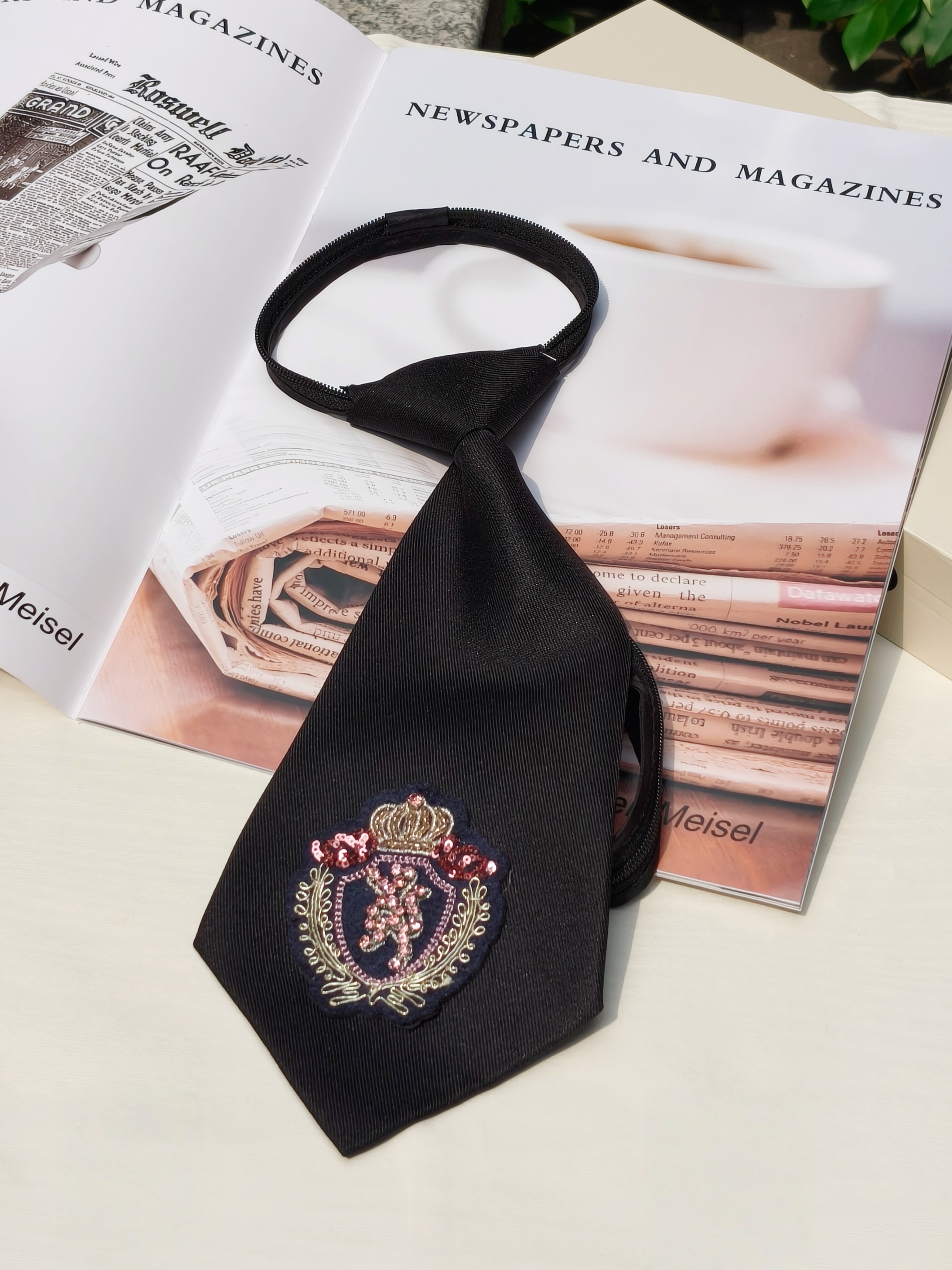 High-End Crown Badge Black Tie - High End Women'S Formal Wear recension och pris